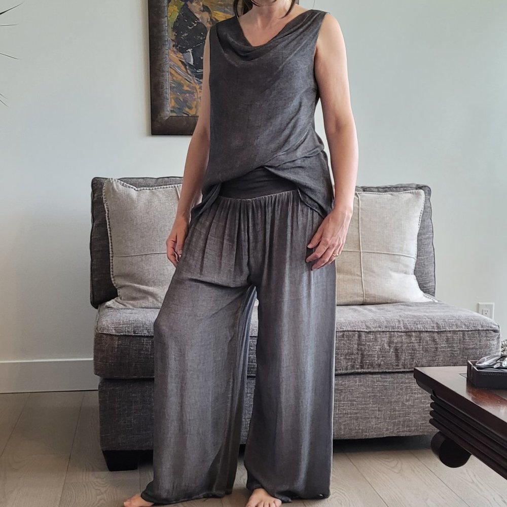 Summer 2-piece set, top(M) and pants (M/L), washed distresse…